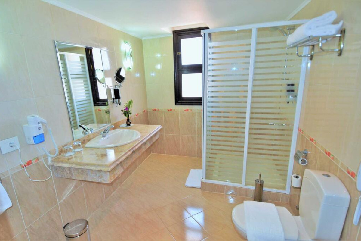 Rohanou Beach Resort