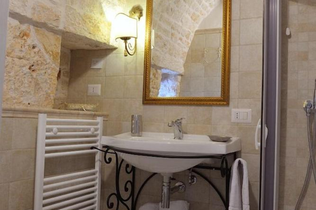 ROMANTIC TRULLI