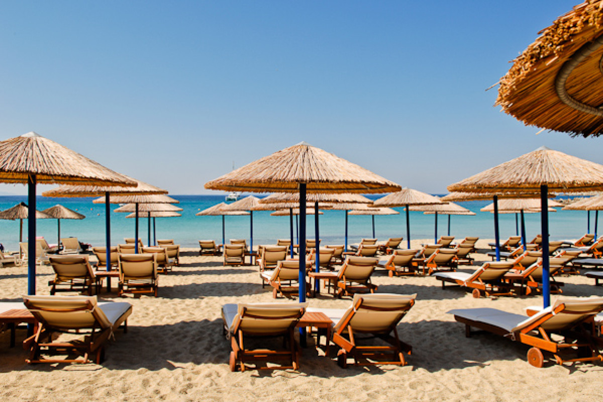 Romantika on the Beach