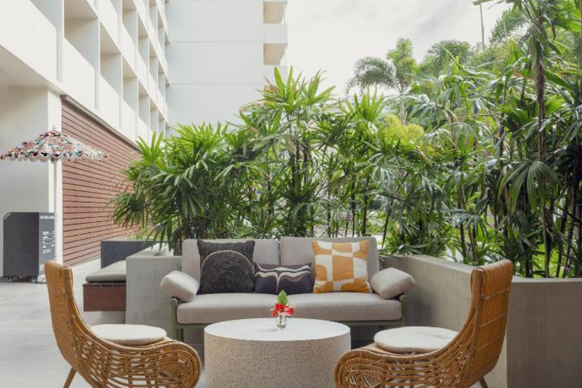 Romer Waikiki at The Ambassador