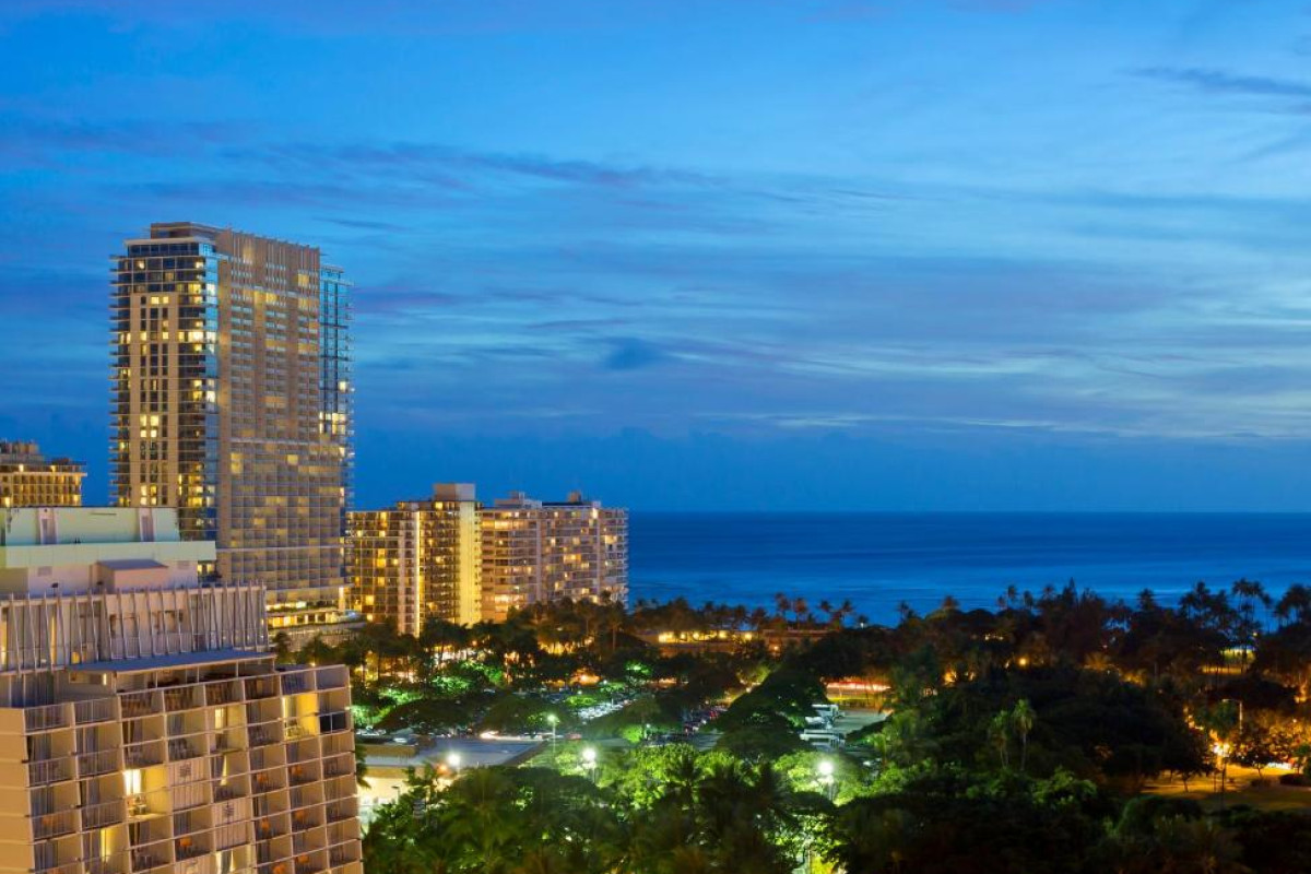 Romer Waikiki at The Ambassador
