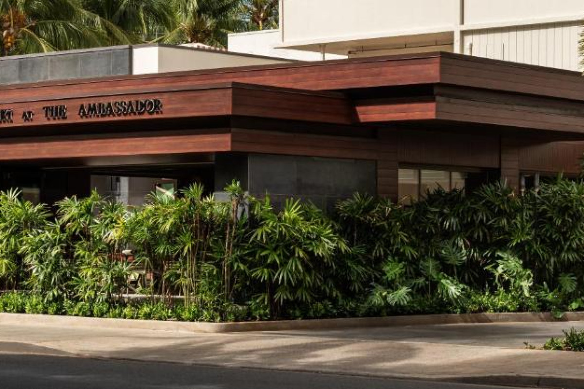 Romer Waikiki at The Ambassador