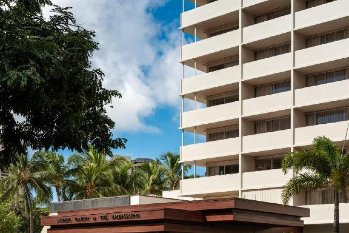 Romer Waikiki at The Ambassador