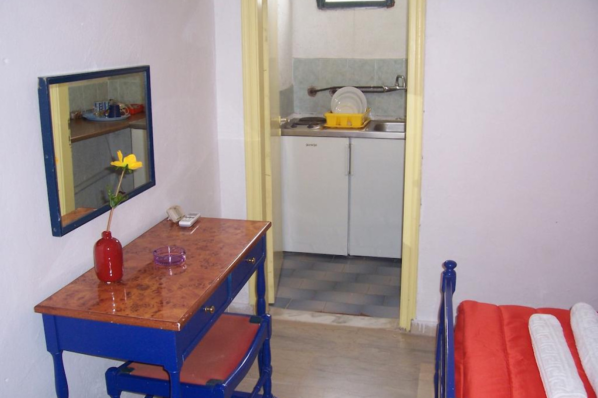 ROSE GARDEN HOTEL APARTMENT