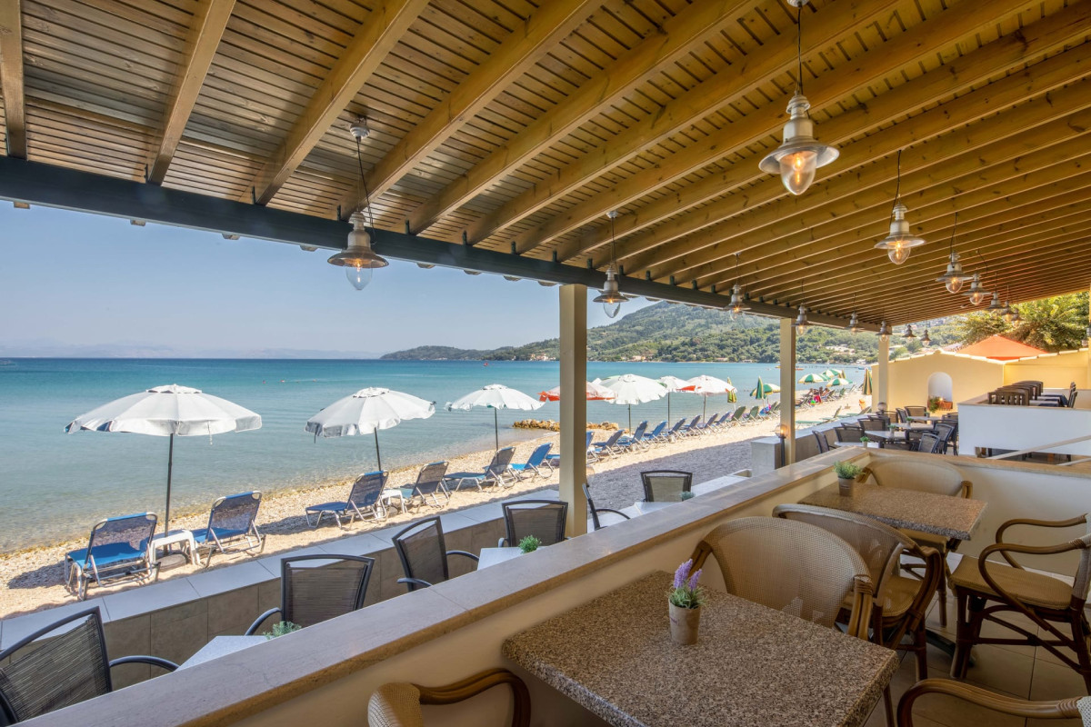 Rossis Beach Hotel