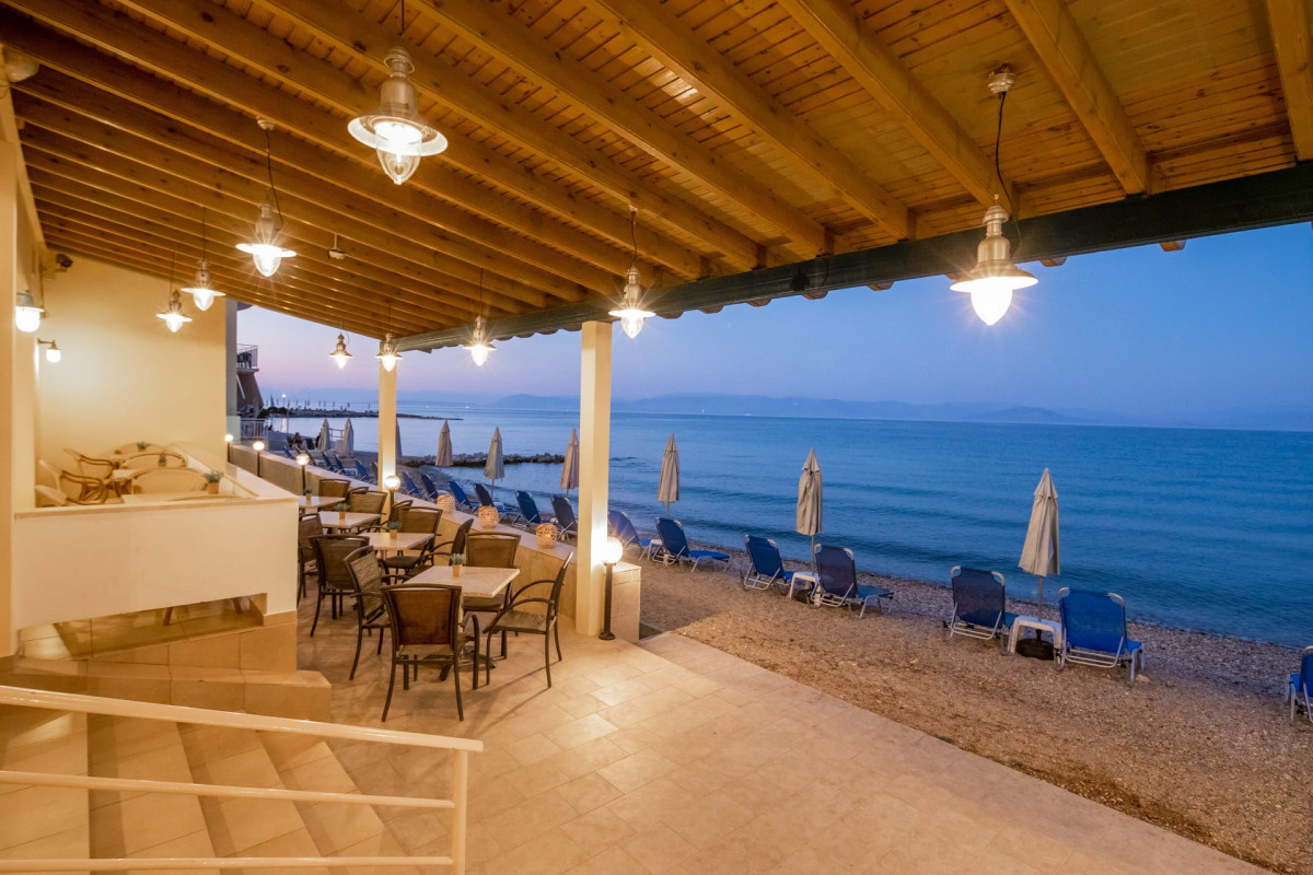 Rossis Beach Hotel