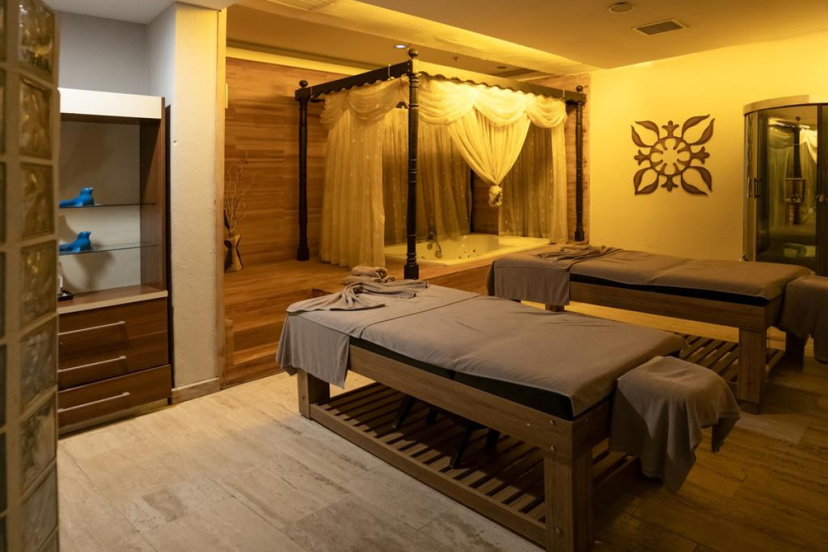 ROYAL ATLANTIS SPA & RESORT