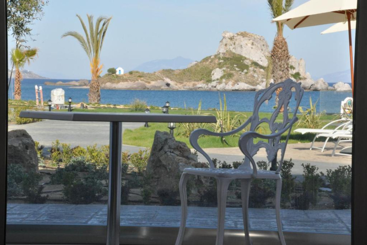 ROYAL BAY SUITES