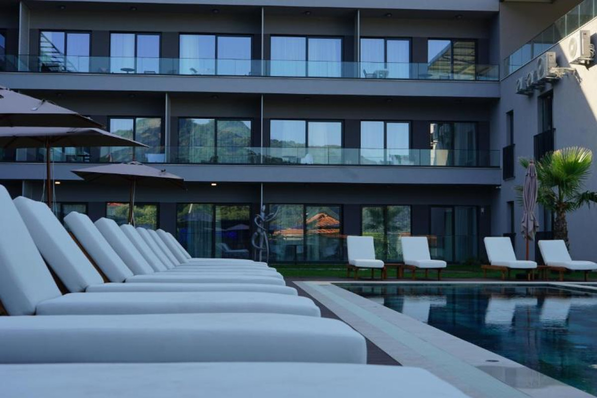 Royal Blue Resort & Residences
