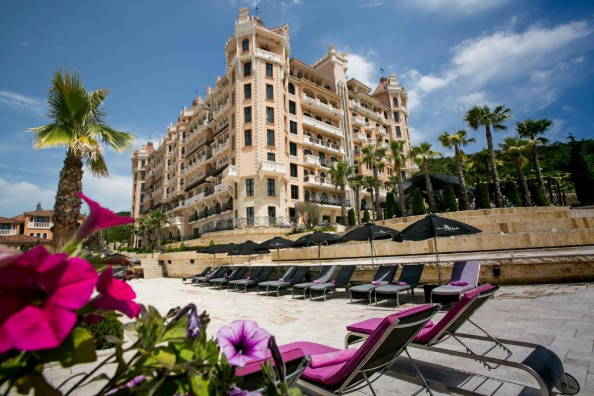 Royal Castle Design & SPA Hotel