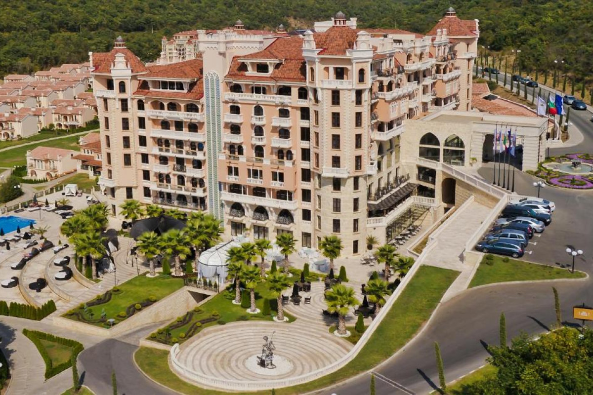 Royal Castle Design & SPA Hotel