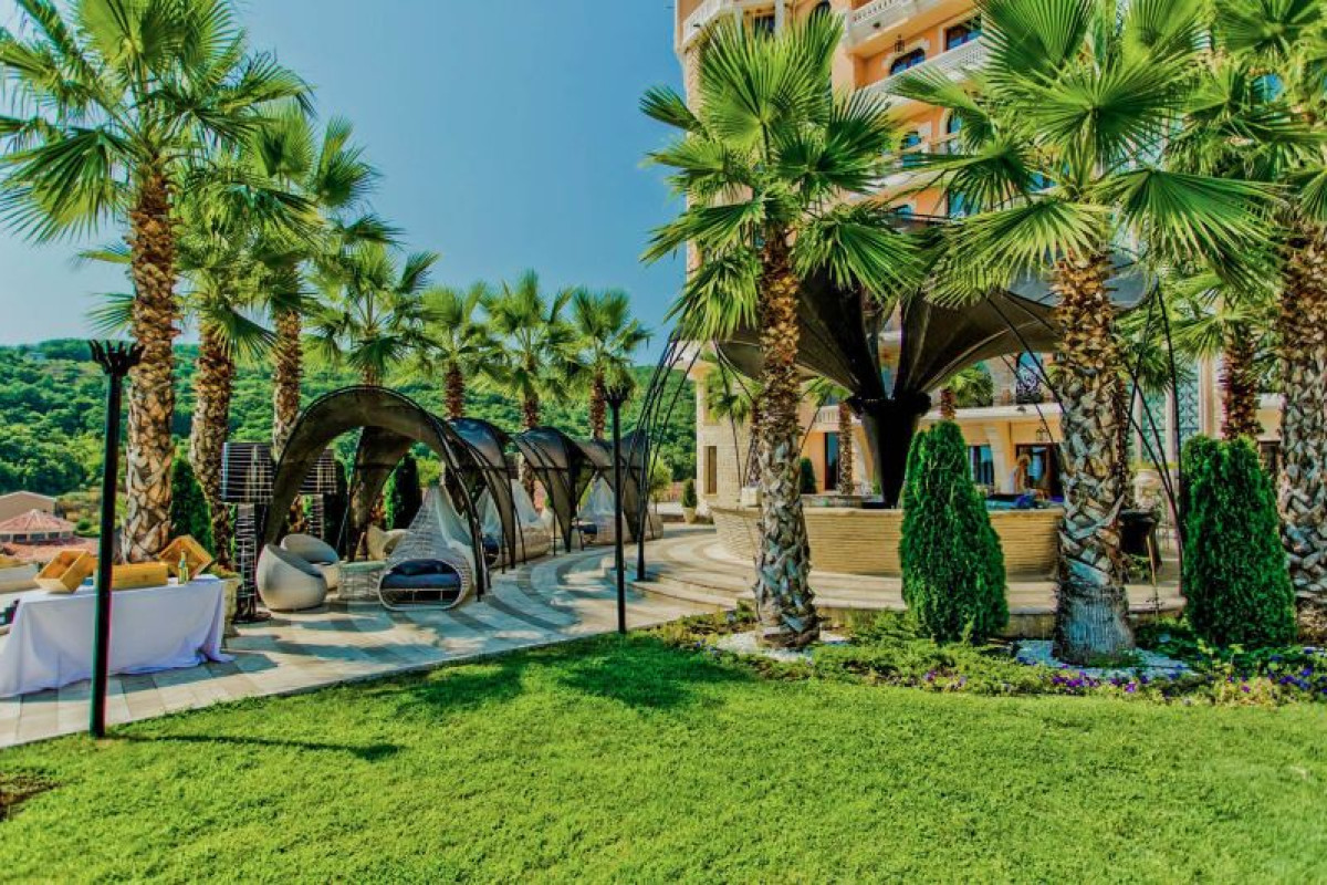 ROYAL CASTLE HOTEL DESIGN & SPA