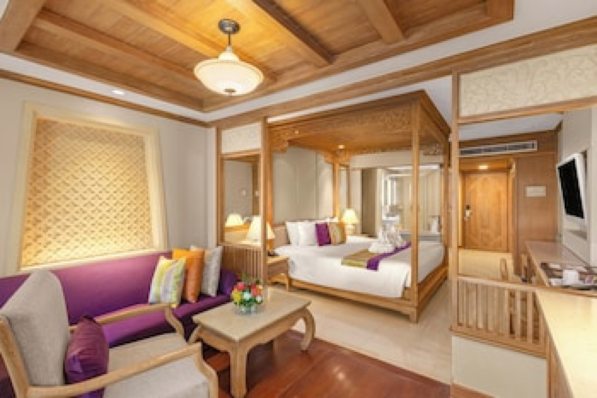 ROYAL CLIFF BEACH TERRACE