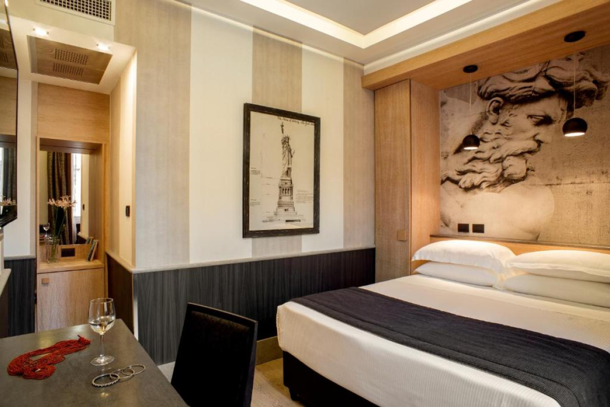 Royal Court Hotel