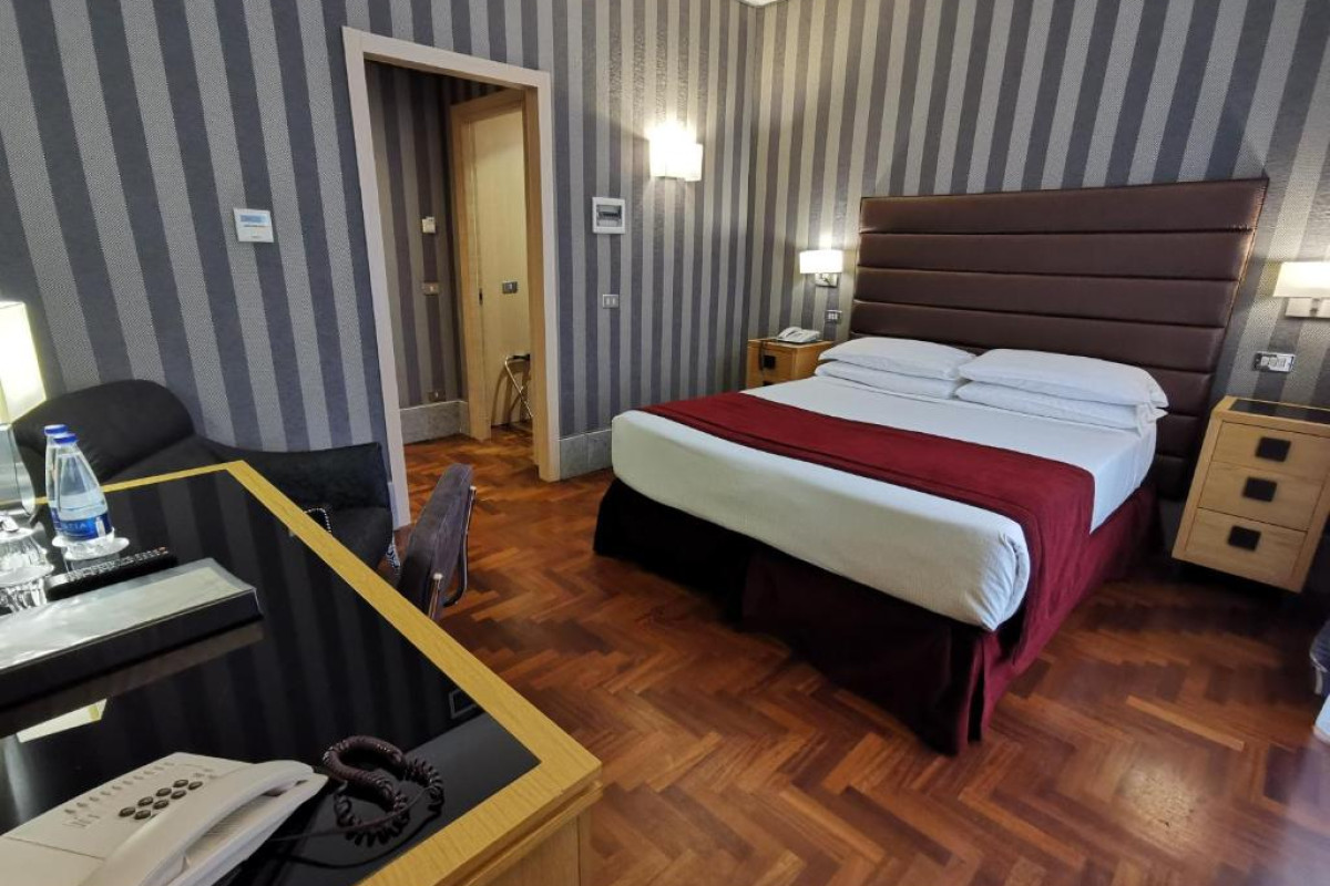 Royal Court Hotel