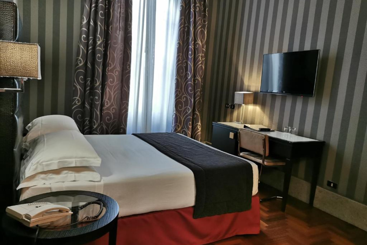 Royal Court Hotel