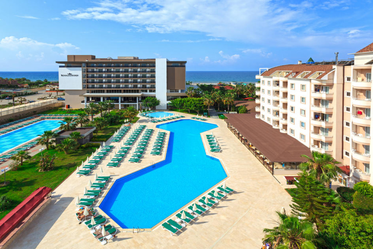 ROYAL GARDEN BEACH EX: ROYAL  SELECT & SUITE HOTEL