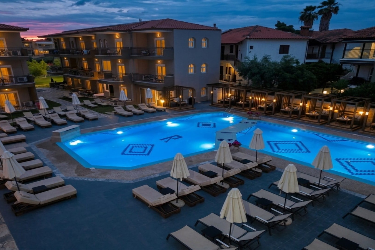 Royal Hotel and Suites