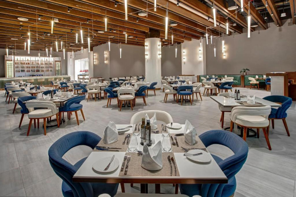 Royal M Al Aqah Beach Resort by Gewan