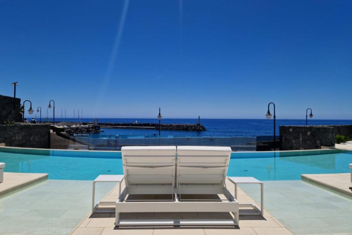 Royal Marina Suites Boutique Hotel