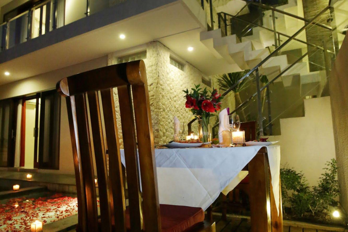Royal Nyanyi Villa