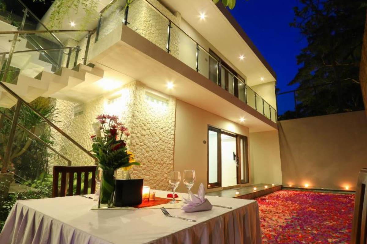 Royal Nyanyi Villa