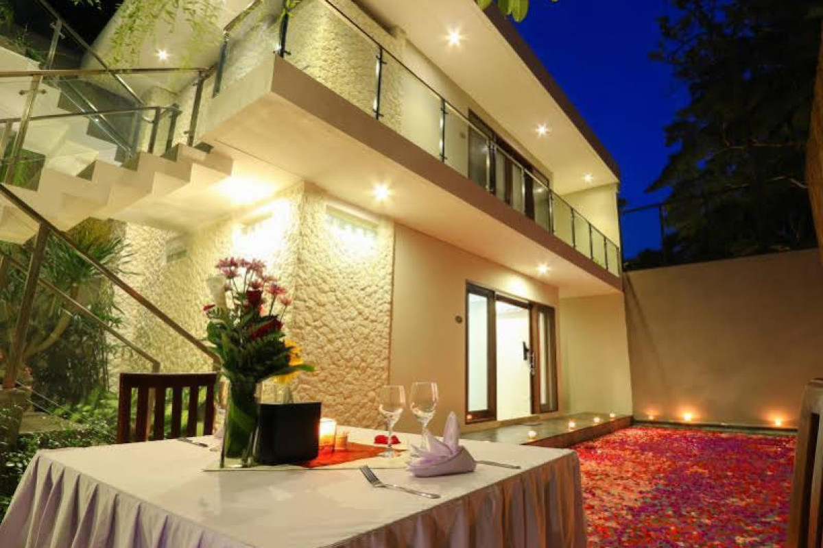 Royal Nyanyi Villa