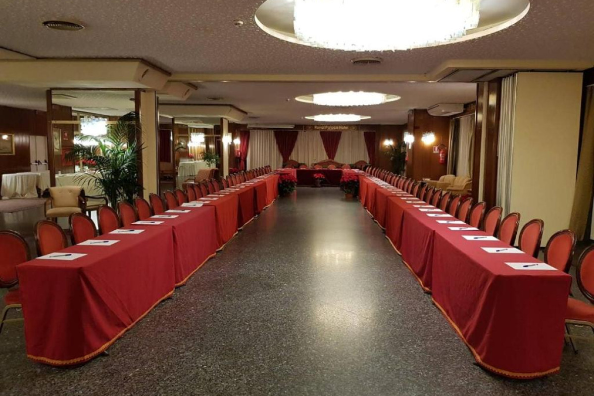 Royal Palace Hotel