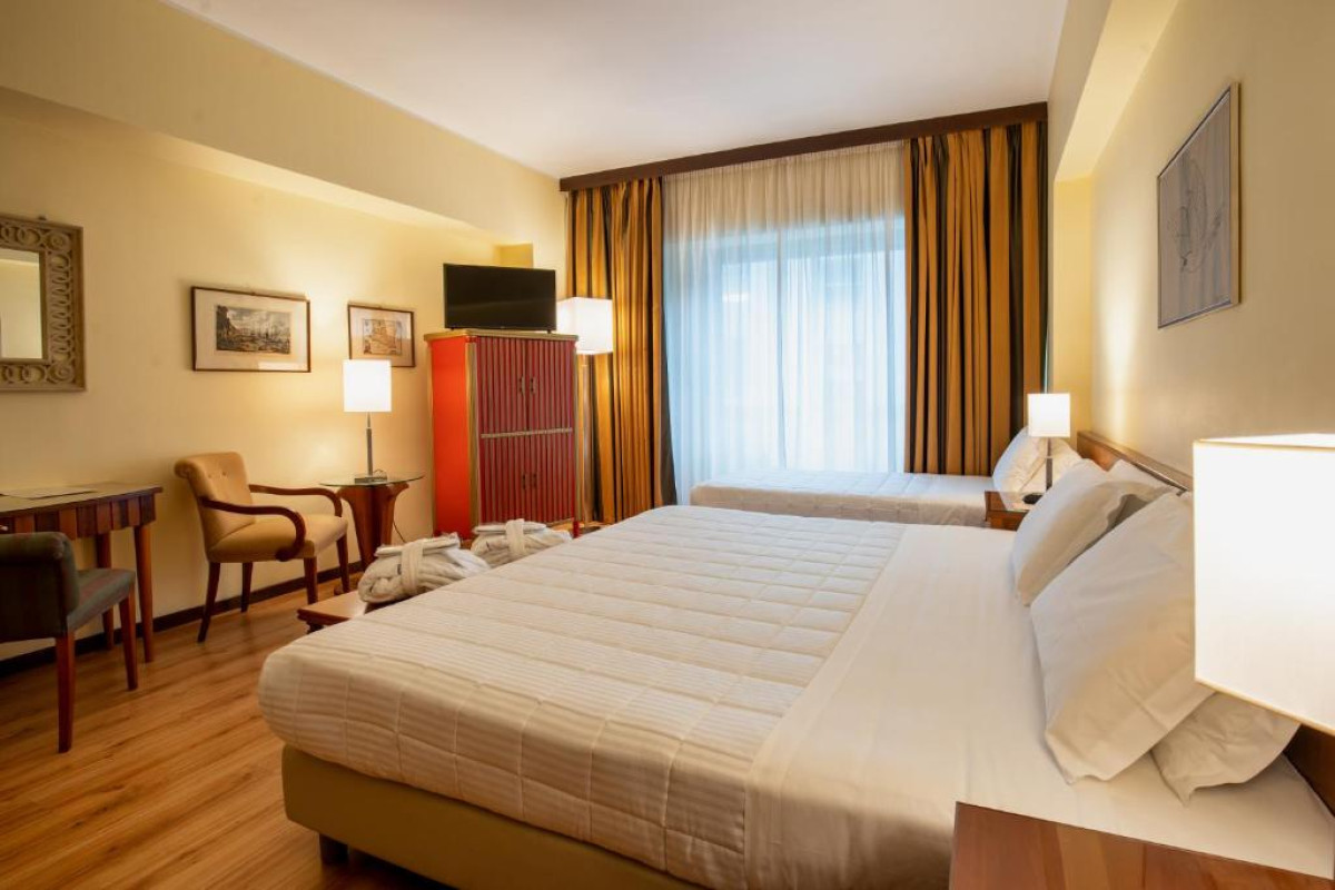 Royal Palace Hotel