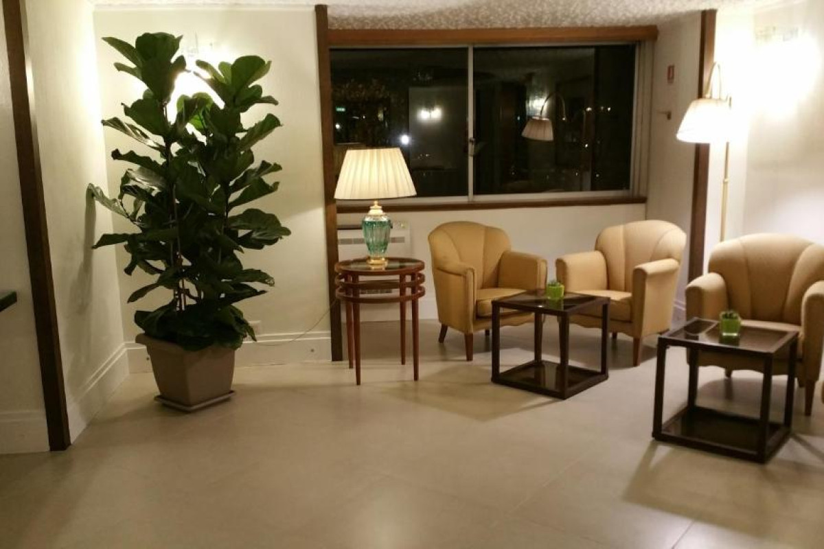 Royal Palace Hotel