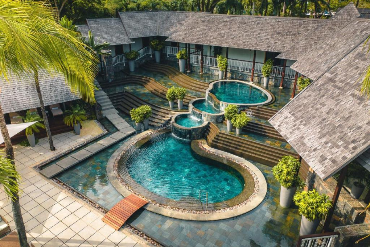 Royal Palm Beachcomber Luxury Resort