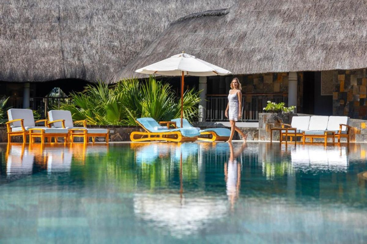 Royal Palm Beachcomber Luxury Resort