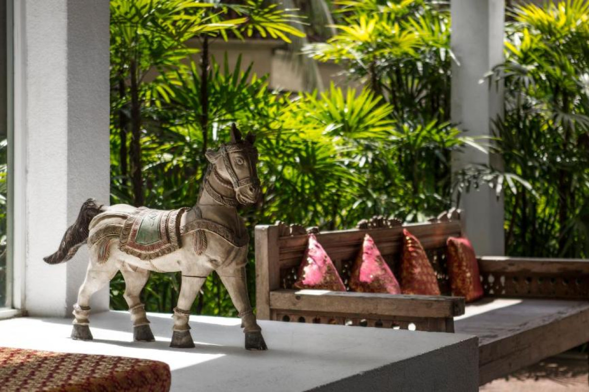 Royal Palms Beach Hotel
