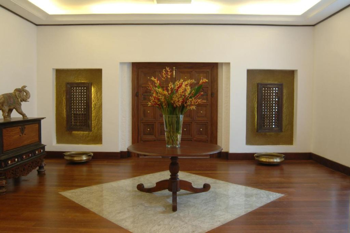 Royal Palms Beach Hotel