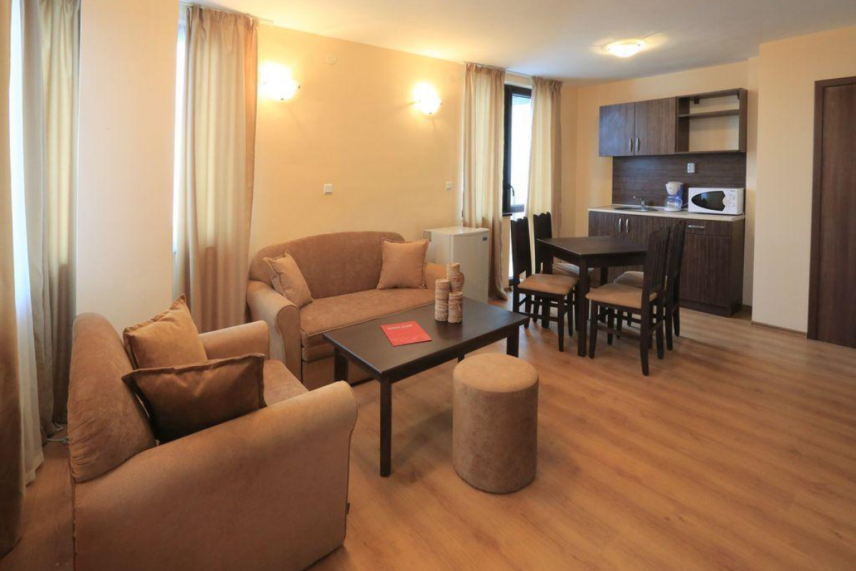 ROYAL PARK HOTEL & APARTMENTS