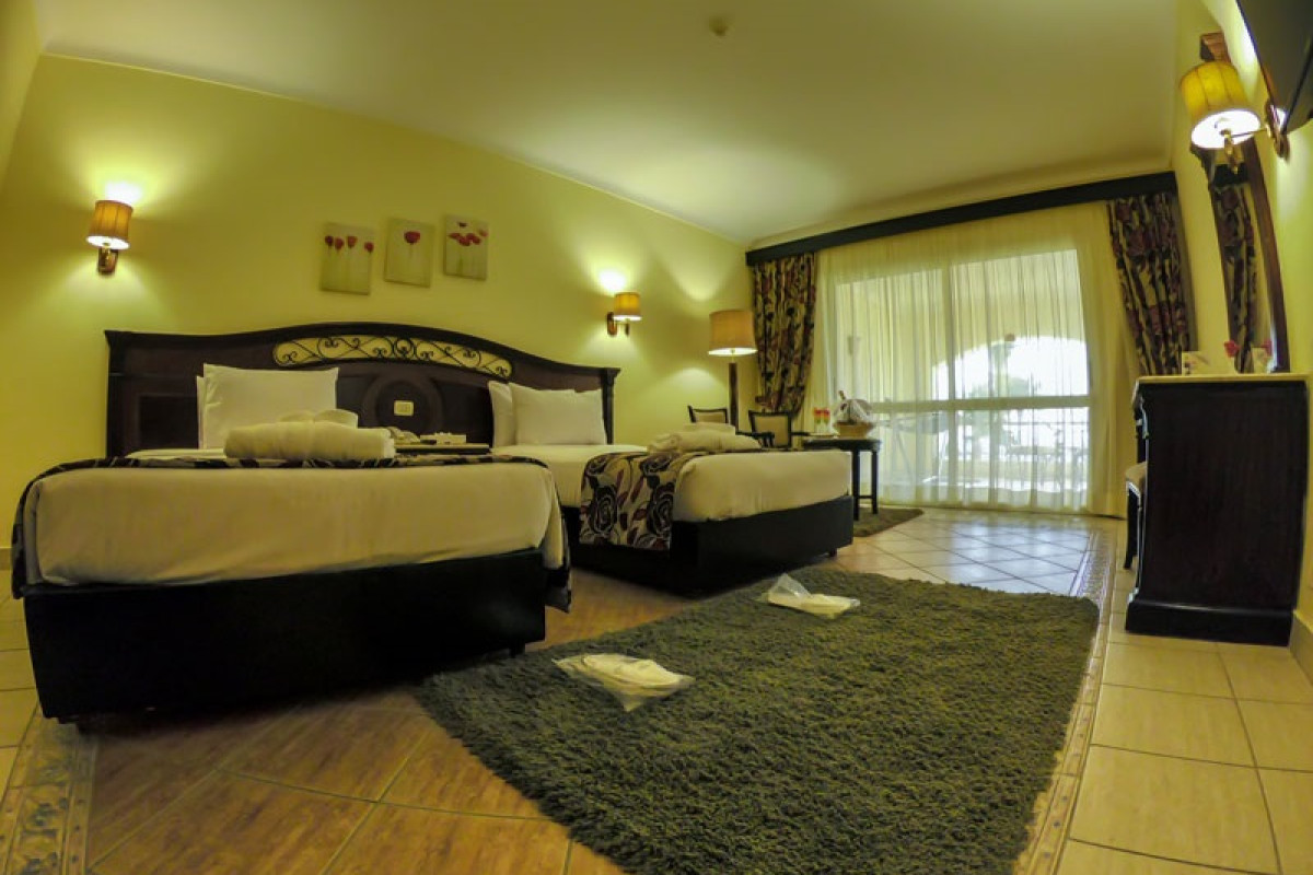 ROYAL REGENCY CLUB