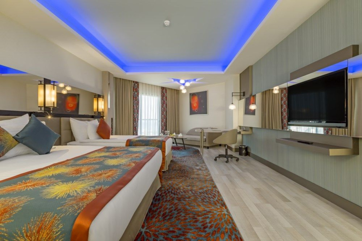 ROYAL SEGINUS HOTEL