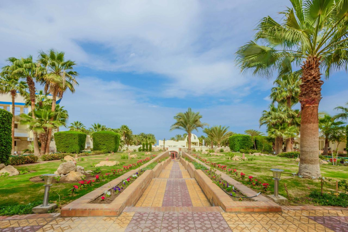 Royal Star Empire Beach Resort (ex Three Corners Empire Beach)