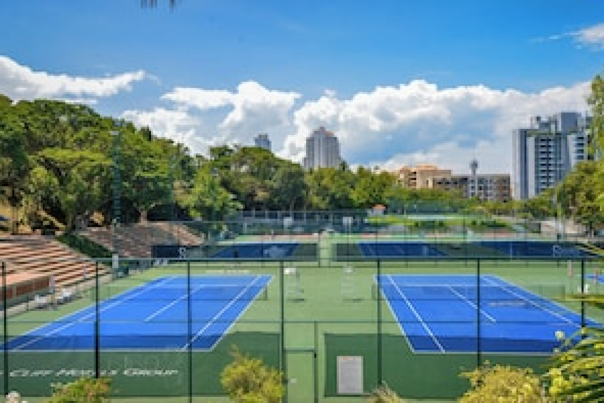 ROYAL WING SUITES & SPA