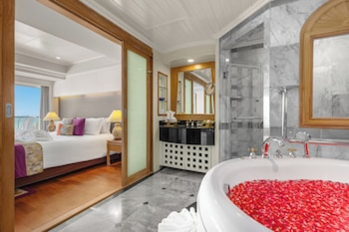 ROYAL WING SUITES & SPA