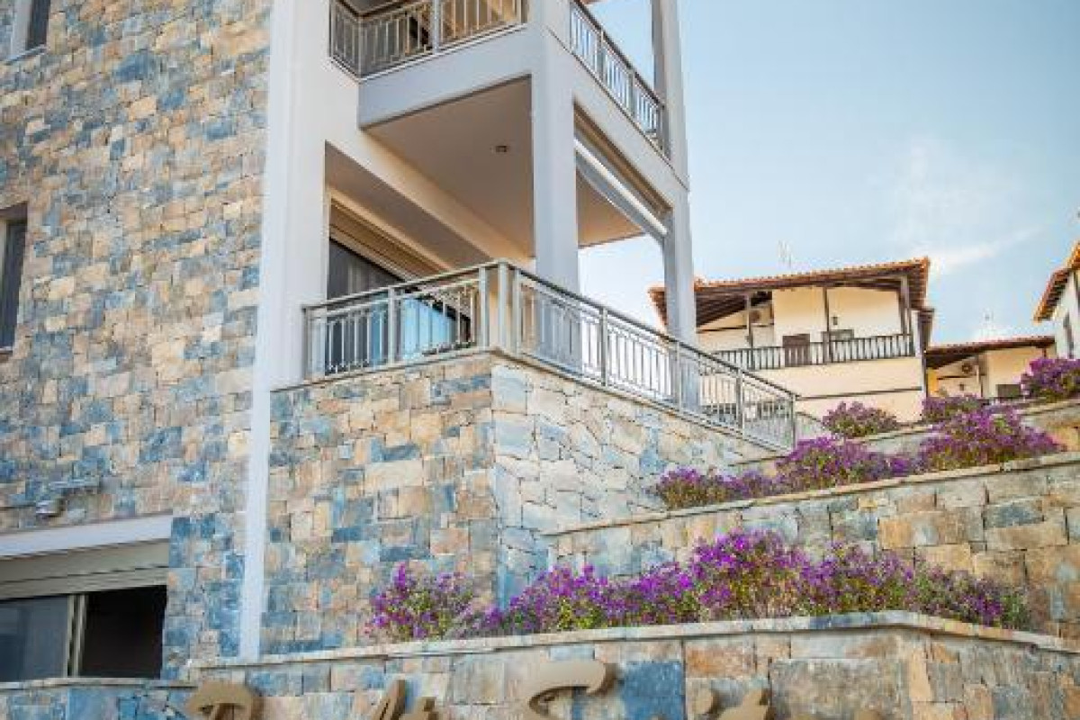 Royalty Suites Loft Halkidiki