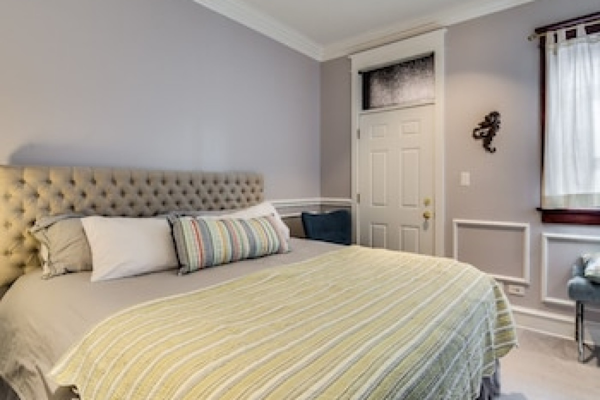 RUBY ROOM