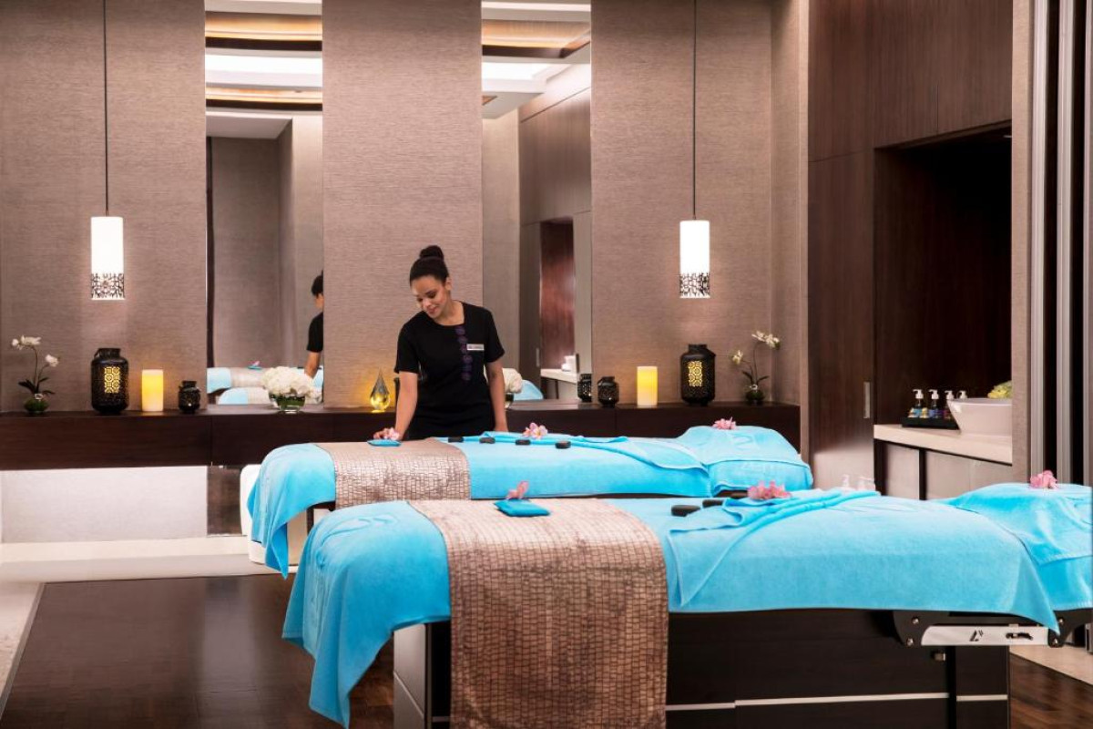 SAADIYAT ROTANA RESORT AND VILLAS