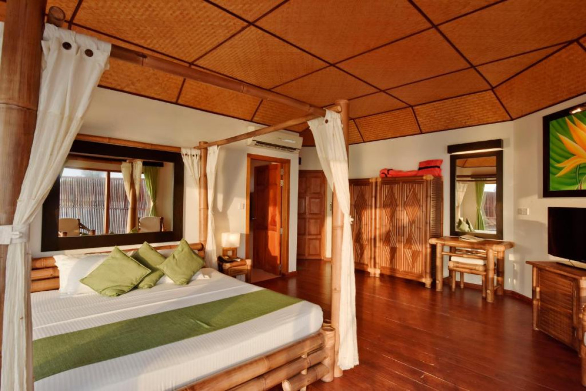 Safari Island Resort