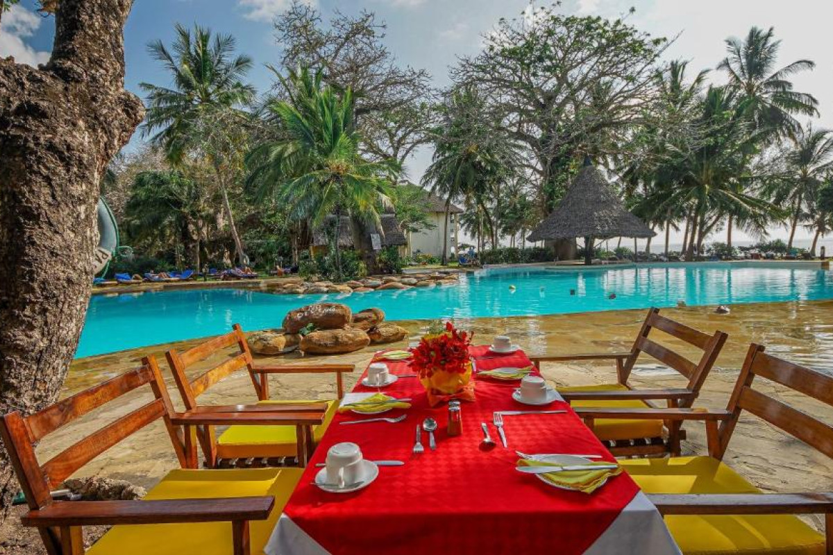 Safari Kenya si plaja Mombasa - Hotel Papillon Lagoon Reef Resort 3*