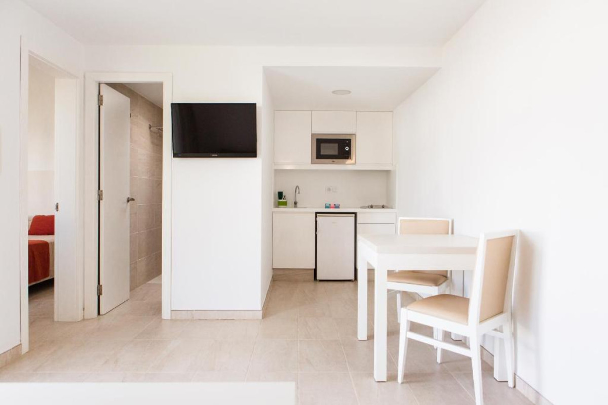 Sagitario Menorca Mar Apartments (Adults Only)