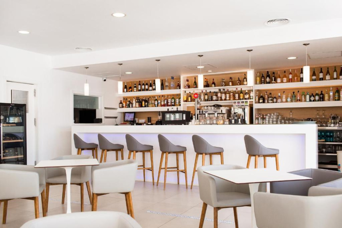 Sagitario Menorca Mar Apartments (Adults Only)