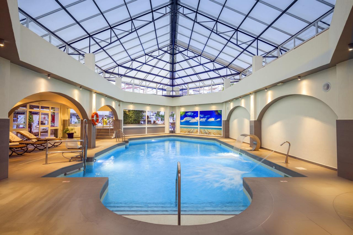 SAHARA SUNSET CLUB BY DIAMOND RESORTS