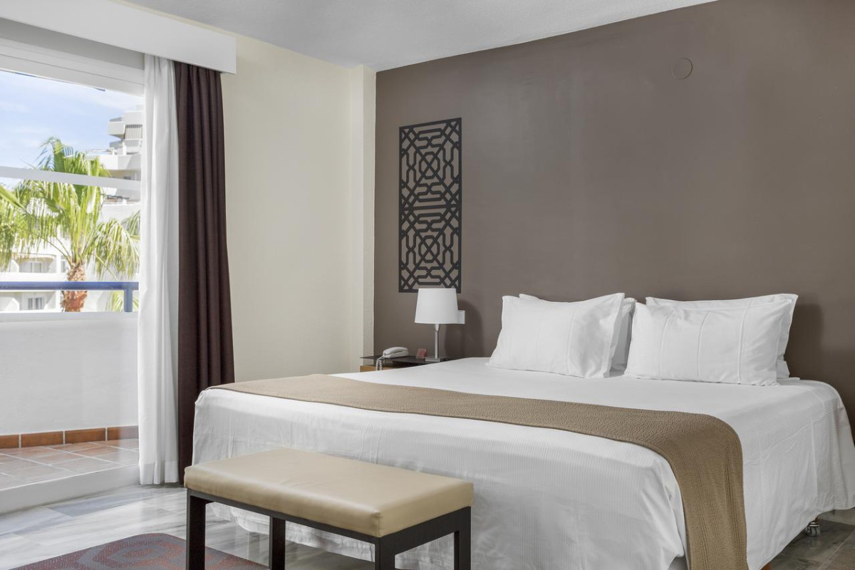 SAHARA SUNSET CLUB BY DIAMOND RESORTS