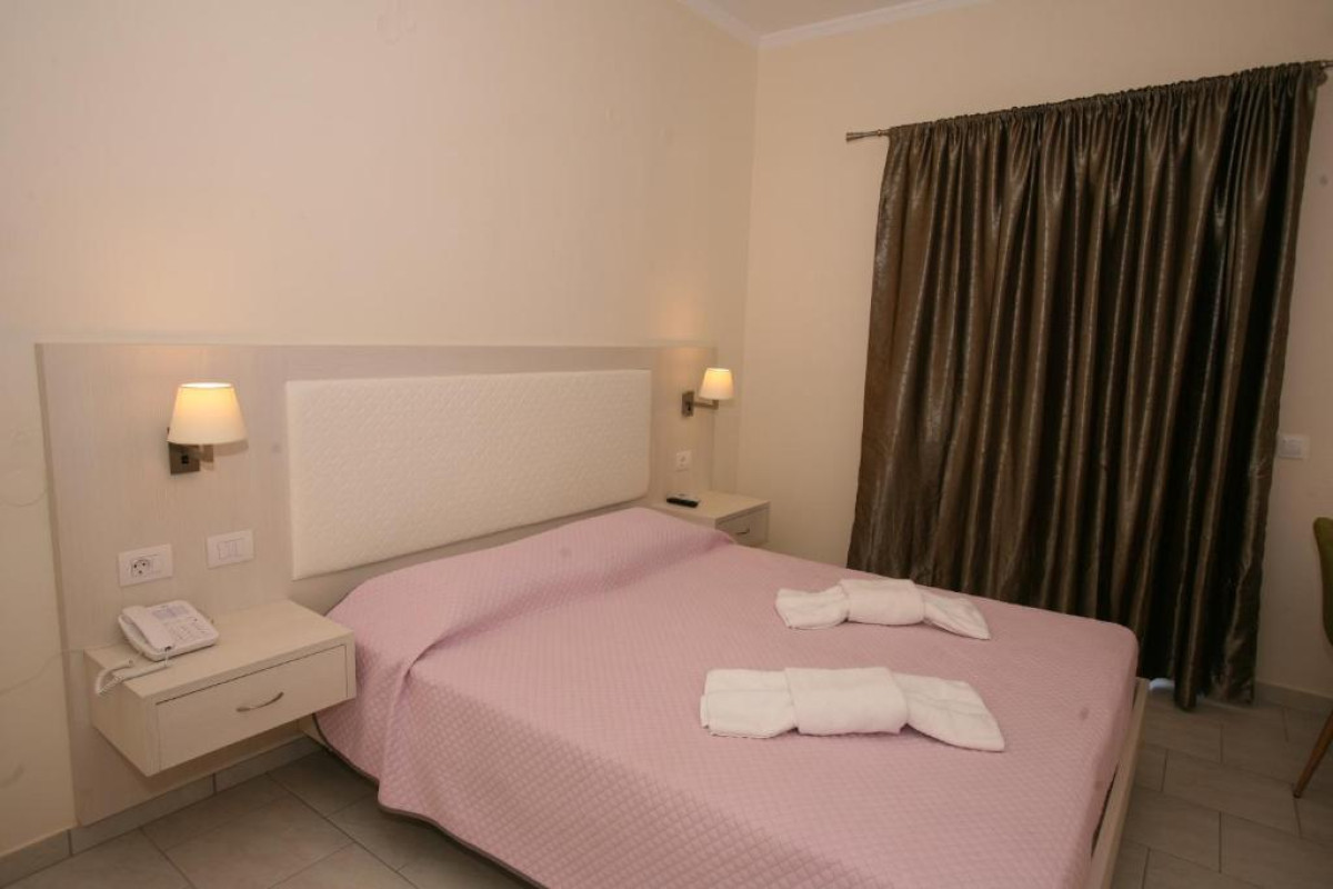 SAINT GEORGE PALACE - AGIOS GEORGIOS NORTH